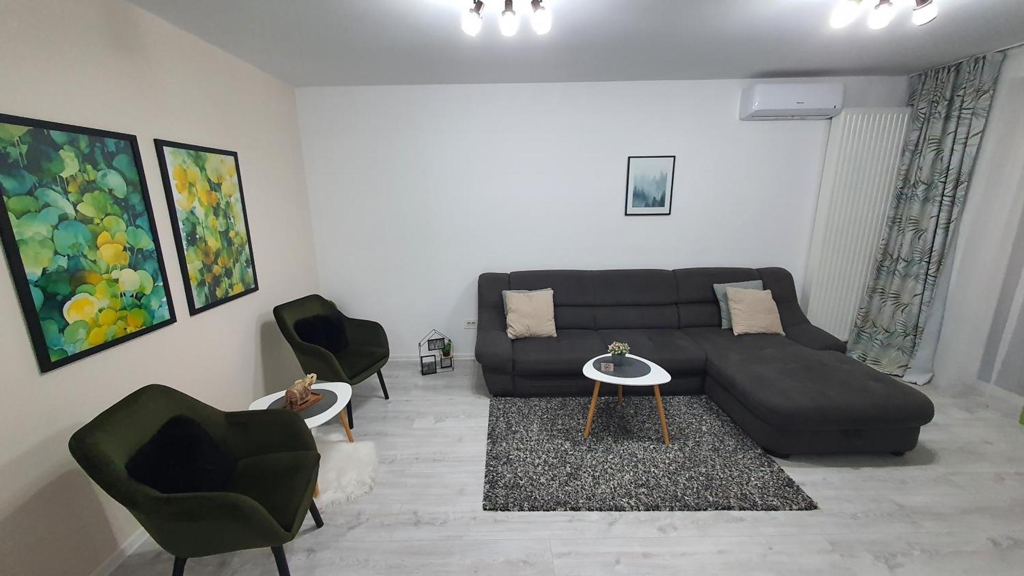 Green Apartment Coresi Braşov Buitenkant foto